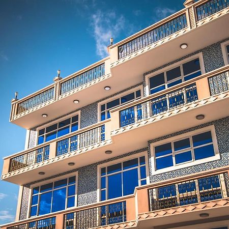 Hotel Abuharee Grand Addu City Exterior foto