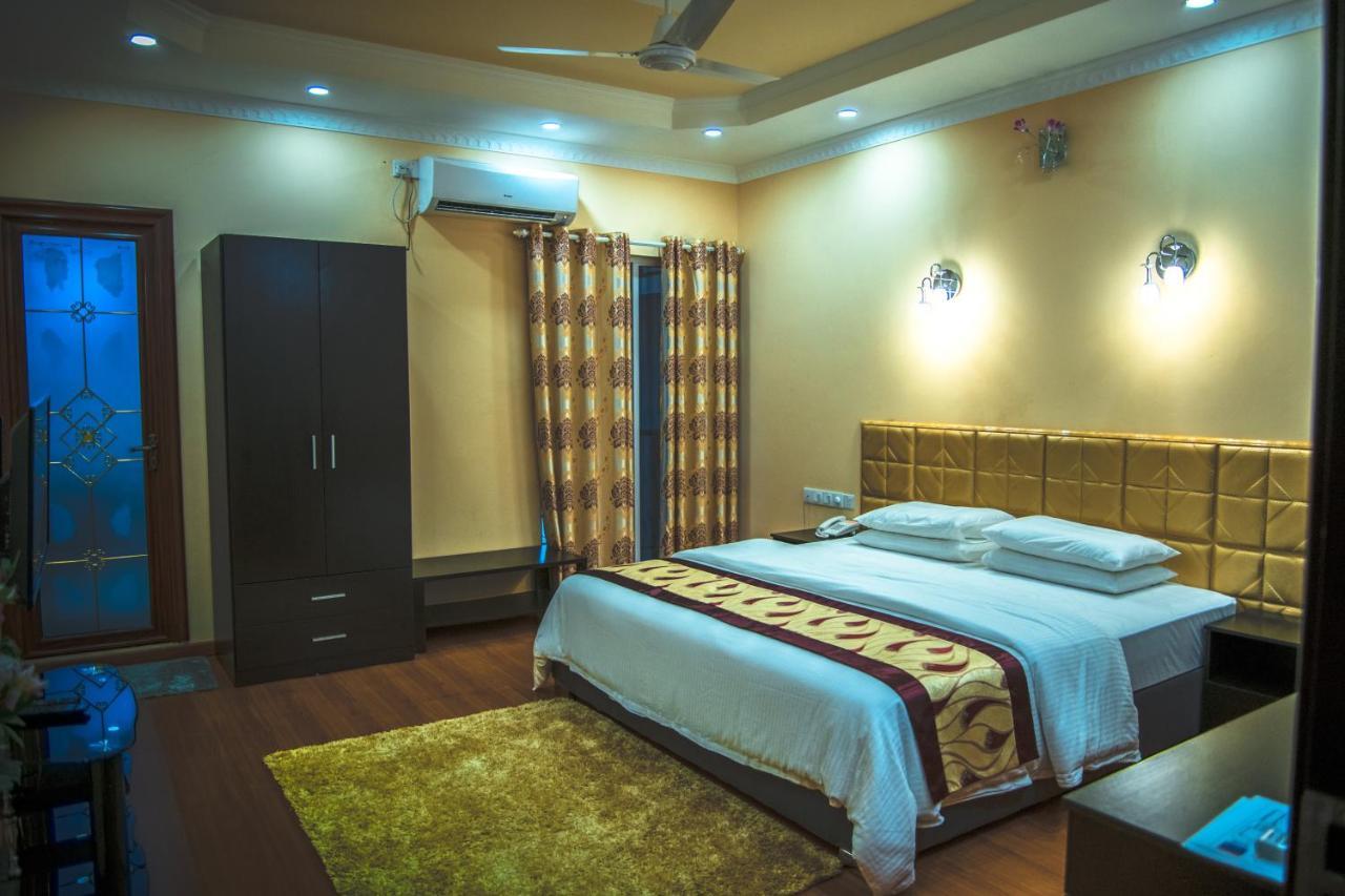 Hotel Abuharee Grand Addu City Exterior foto
