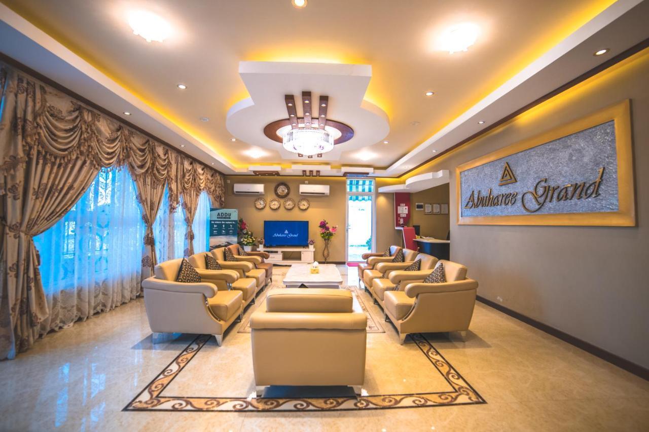 Hotel Abuharee Grand Addu City Exterior foto
